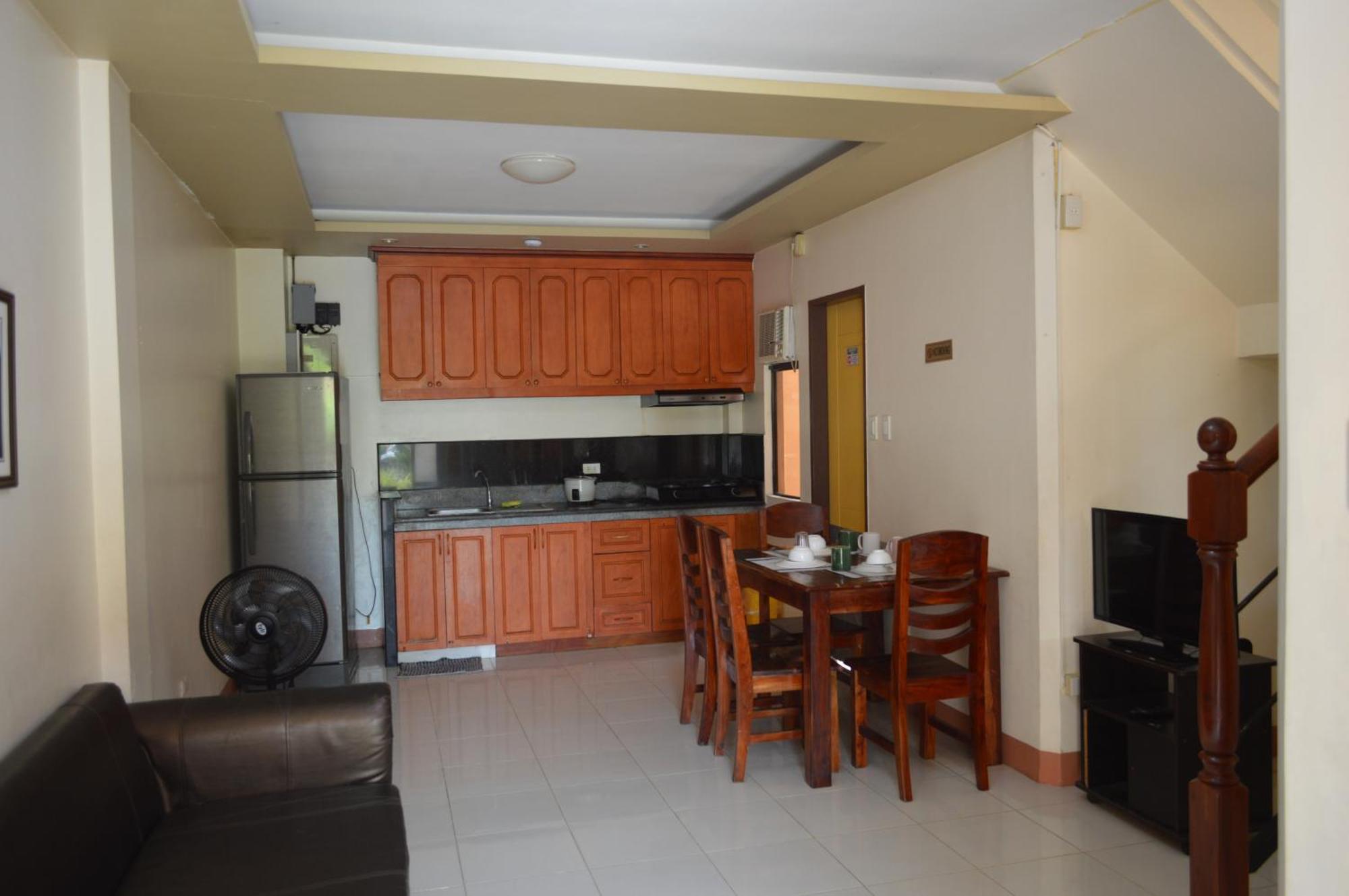 Manora Apartment Talisay  Exterior foto