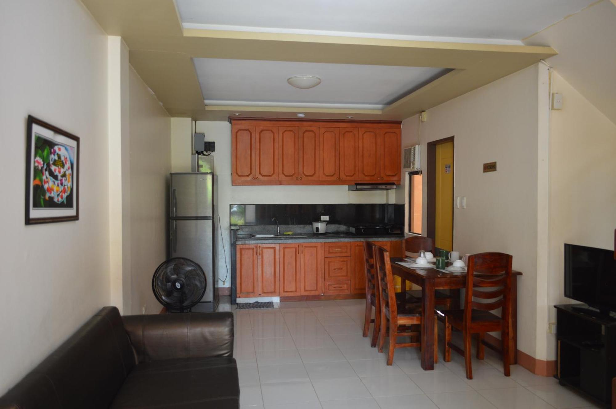 Manora Apartment Talisay  Exterior foto