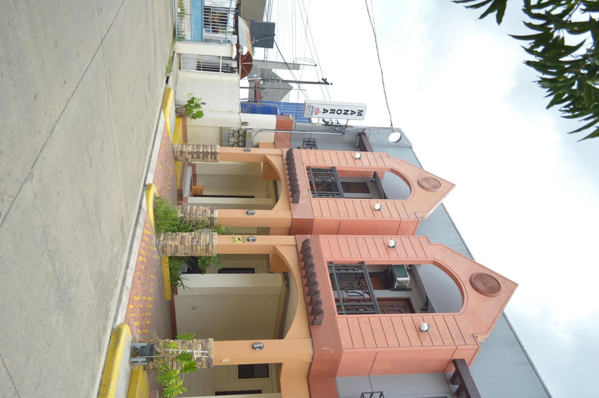 Manora Apartment Talisay  Exterior foto