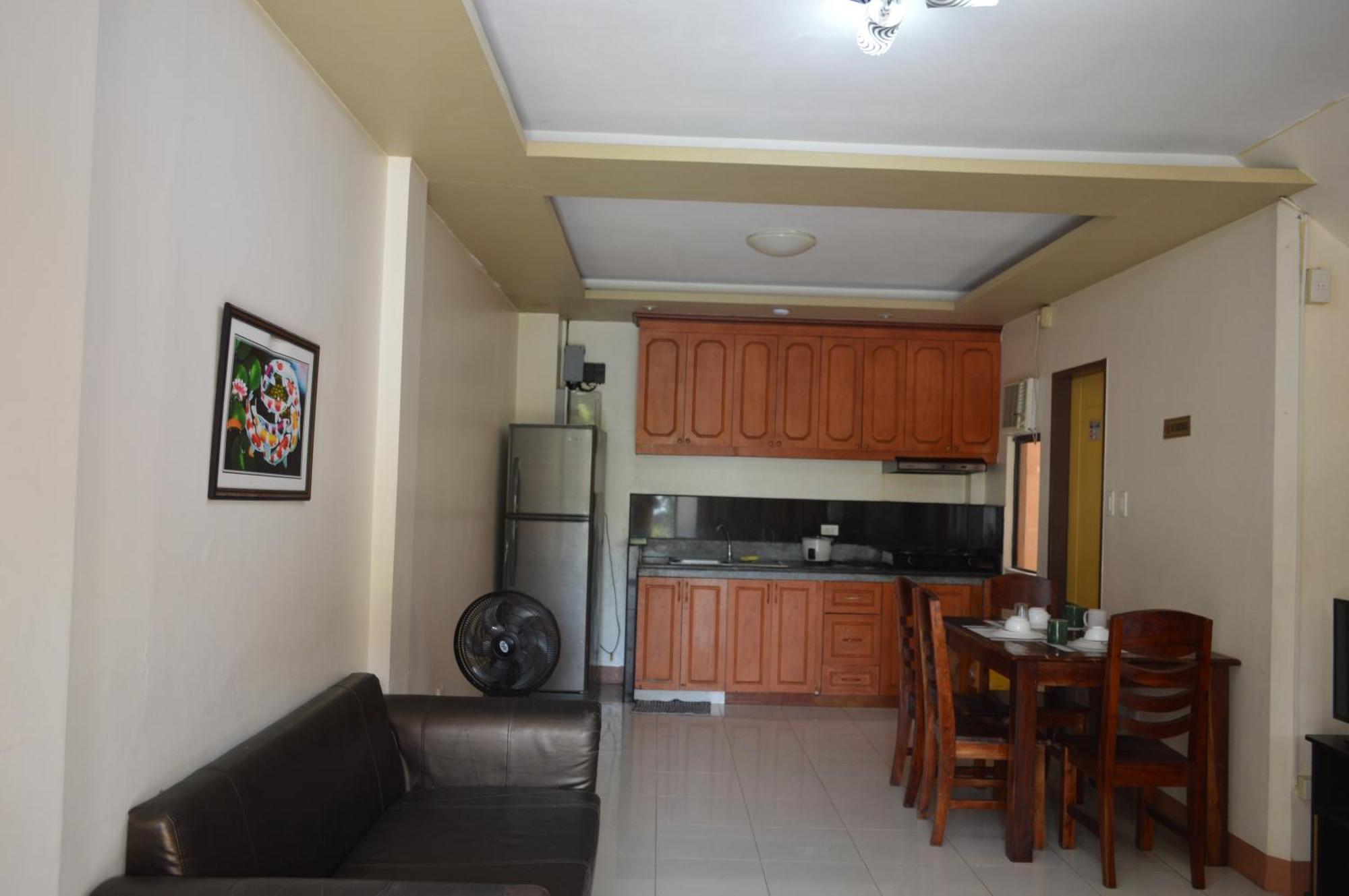 Manora Apartment Talisay  Exterior foto