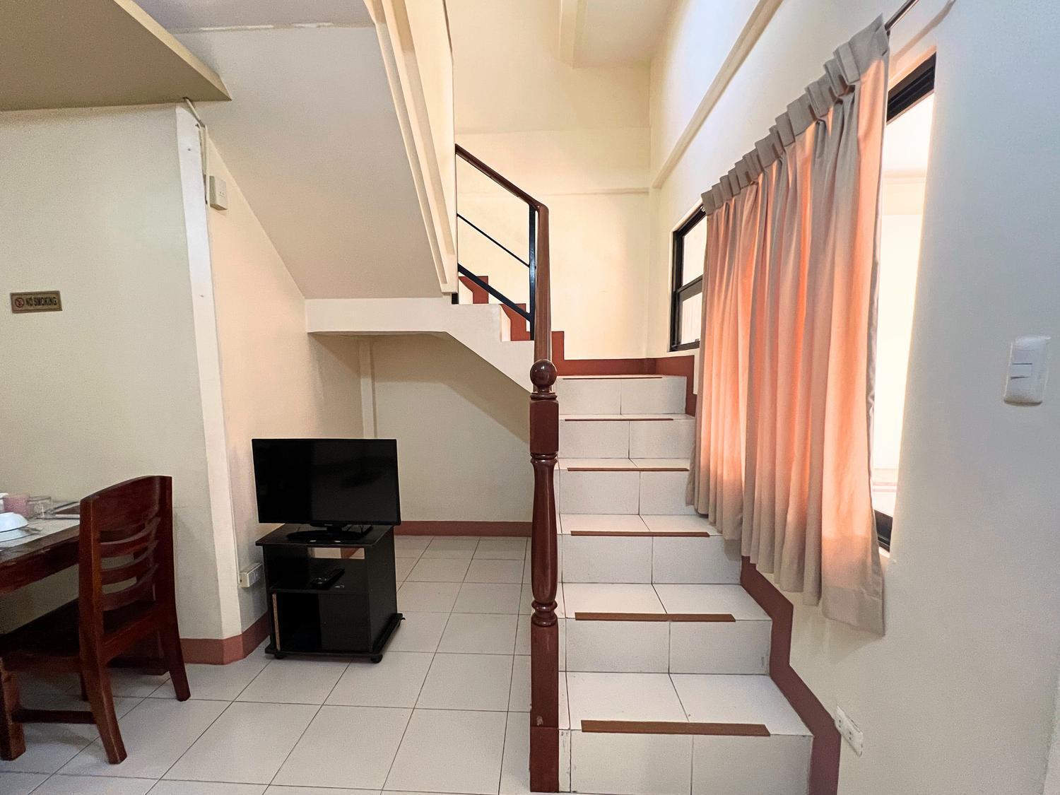 Manora Apartment Talisay  Exterior foto