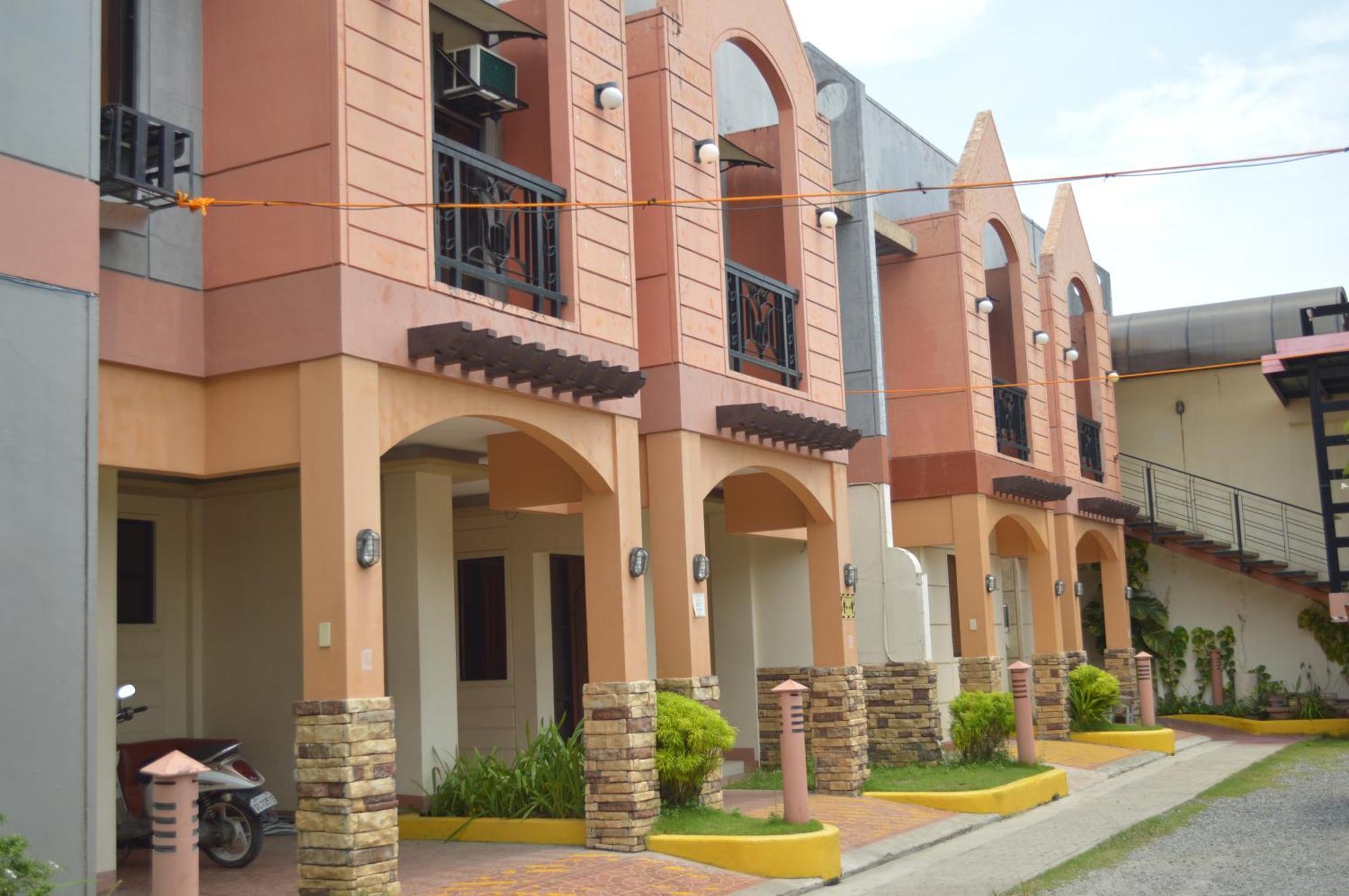 Manora Apartment Talisay  Exterior foto